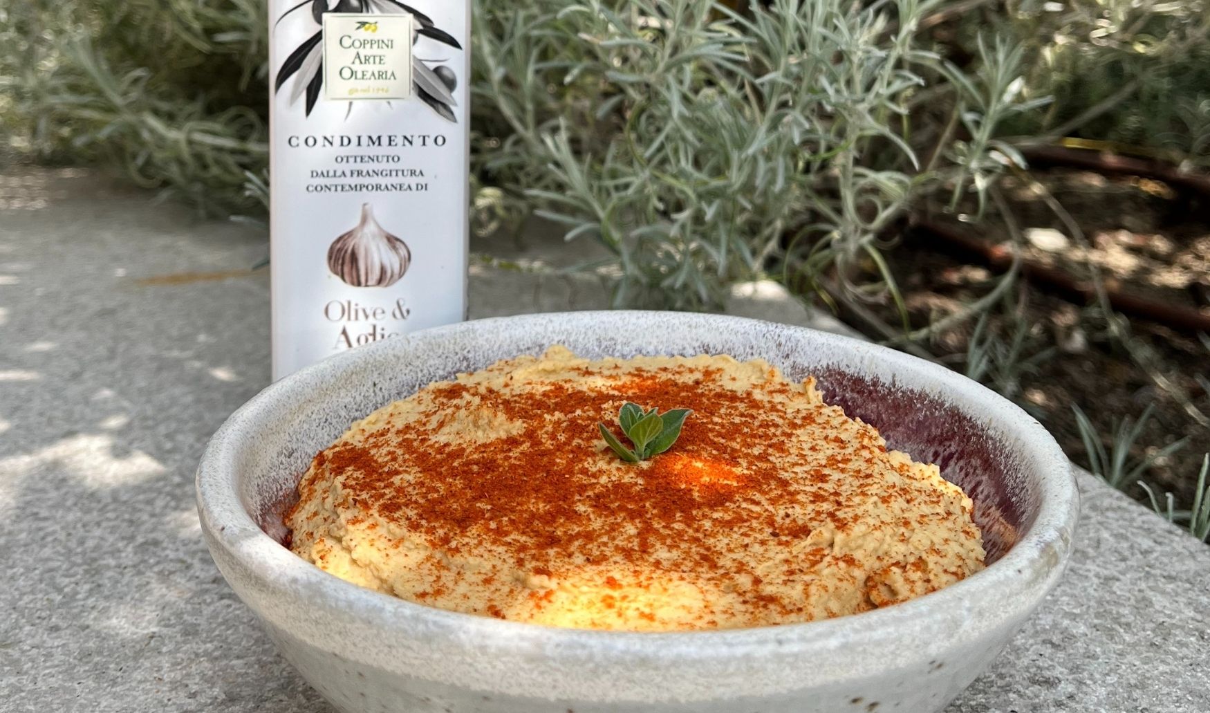 Hummus con olio all'aglio Coppini Arte Olearia