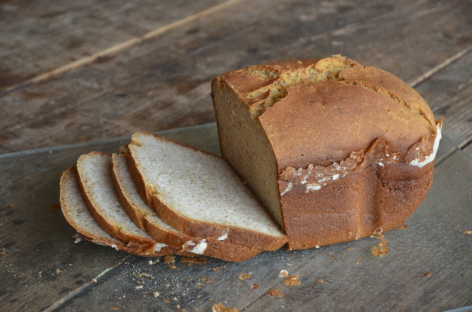 Pane senza glutine fatto in casa con olio extravergine di oliva